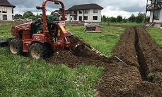Копка траншей для водопровода в Сланцах: цена за метр от 919 руб.