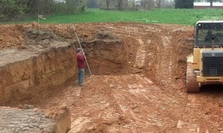 Выкопать котлован под фундамент в Сланцах - от 2553 руб. | ГОСТСТРОЙ